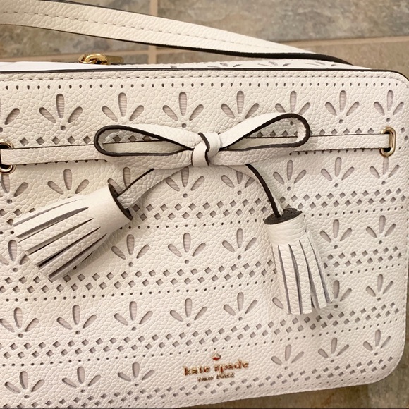 KATE SPADE HAYES CAMERA BAG WHITE CROSSBODY - Picture 4 of 7